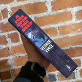 A Fire Upon the Deep - Vernor Vinge - 1995 Millennium Paperback