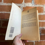 A Touch of Chill: Tales for Sleepless Nights - Joan Aiken - 1989 Laurel Leaf Paperback