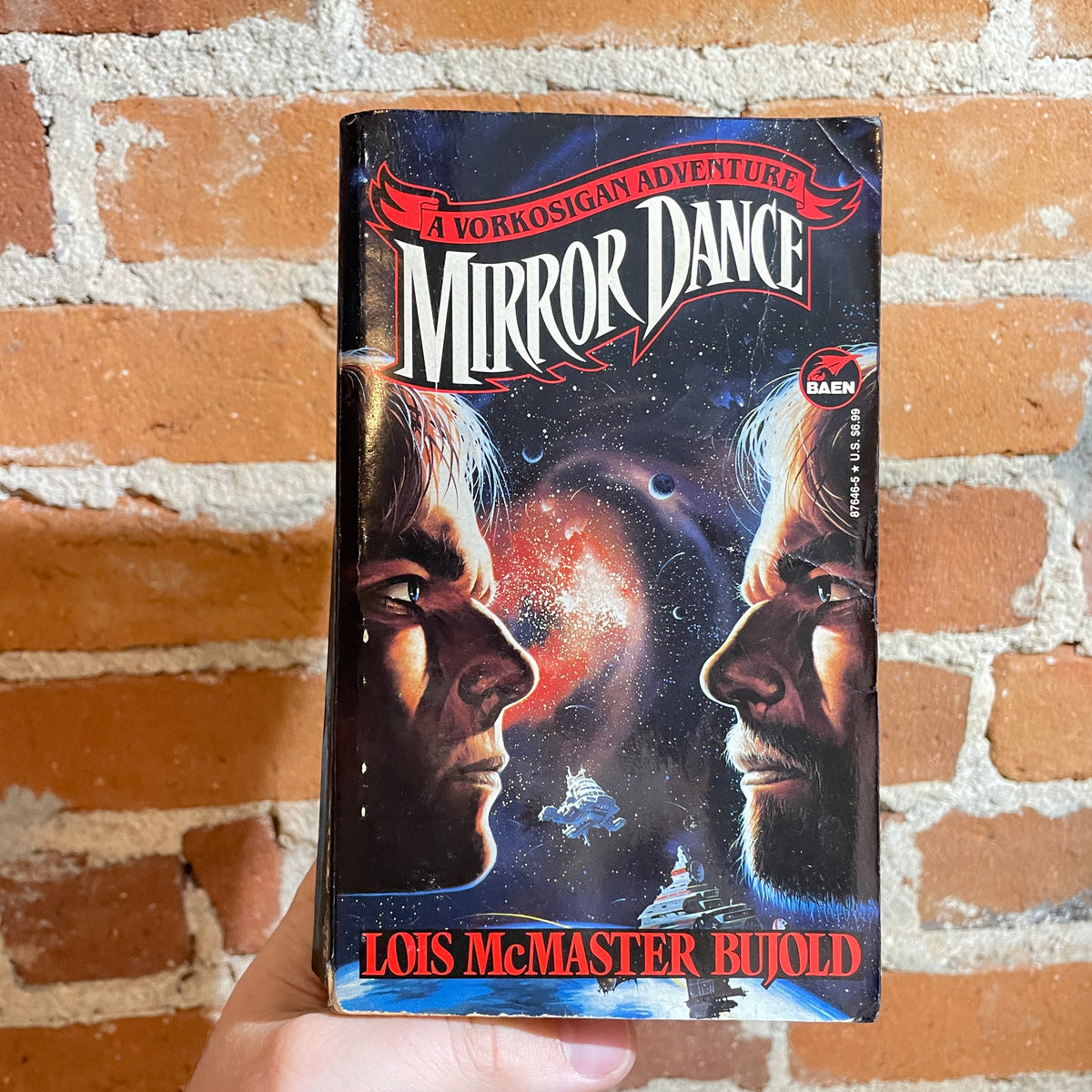 Mirror Dance - Lois McMaster Bujold - Paperback – Postmarked from