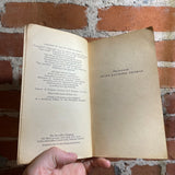 A Pride of Monsters - James H. Schmitz - Collier Books Paperback