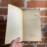 A Pride of Monsters - James H. Schmitz - Collier Books Paperback