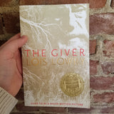 The Giver - Lois Lowry (1993 Paperback Edition)