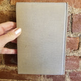 A Farewell to Arms - Ernest Hemingway - 1932 Modern Library vintage HB