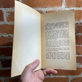 A Darkness In My Soul - Dean R. Koontz - 1972 Daw Books Paperback #12 - Jack Gaughan Cover