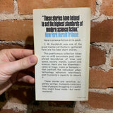 A Mile Beyond the Moon - C.M. Kornbluth - 1972 Paperback