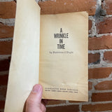 A Wrinkle in Time - Madeleine L'Engle 1973 Scholastic Publishing vintage paperback