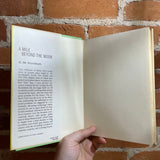 A Mile Beyond the Moon - C.M. Kornbluth - 1958 Doubleday Hardback