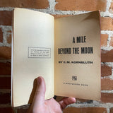 A Mile Beyond the Moon - C.M. Kornbluth - 1962 Macfadden Books Paperback