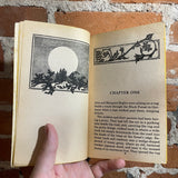 A Walk In The Woods - Mary Stewart - 1982 Fawcett Crest Books