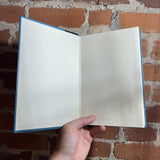 A Farewell to Arms - Ernest Hemingway - 1957 Charles Scribner's Sons Blue Shine vintage hardback