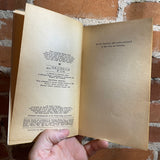 A Specter Is Haunting Texas - Fritz Leiber - 1971 Bantam Books Paperback