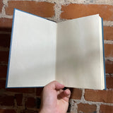 A Farewell to Arms - Ernest Hemingway - 1957 Charles Scribner's Sons Blue Shine Reading Copy hardback