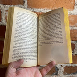 A Tale of Two Cities - Charles Dickens - 1963 Washington Square Press - Steve Weintraub Cover