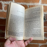 A Moveable Feast - Ernest Hemingway 2004 Arrow Books paperback