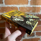 A Tale of Two Cities - Charles Dickens - 1963 Washington Square Press - Steve Weintraub Cover