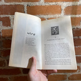 A Wizard of Earthsea (Earthsea Cycle #1) - Ursula K. Le Guin - Illustrated 2004 Paperback