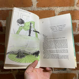 The Adventures of Tom Sawyer - Mark Twain (1965 Vintage Golden Illustrated Hardback Classic)