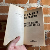 Light Raid - Connie Willis & Cynthia Felice - 1990 Ace Books Paperback - John Harris Cover
