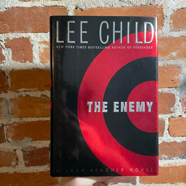 The Enemy (Jack Reacher #8) - Lee Child - 2004 Delacorte Press Hardback - Aenee Kim Cover