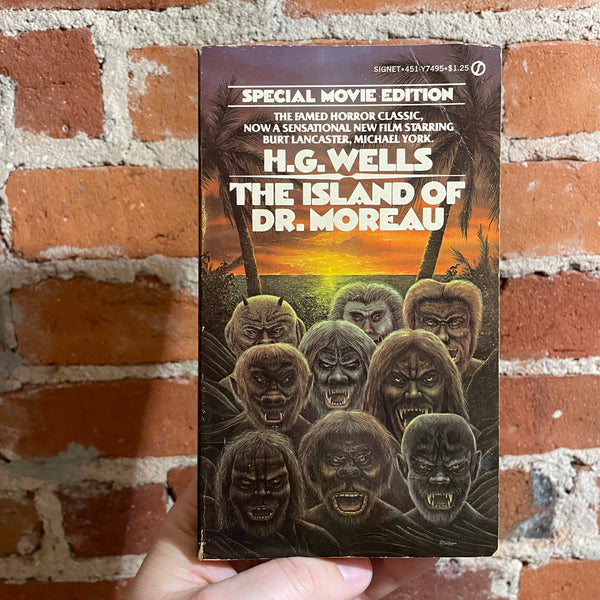 The Island of Dr. Moreau - H.G. Wells - 1977 1st Special Movie Edition Signet Books Paperback