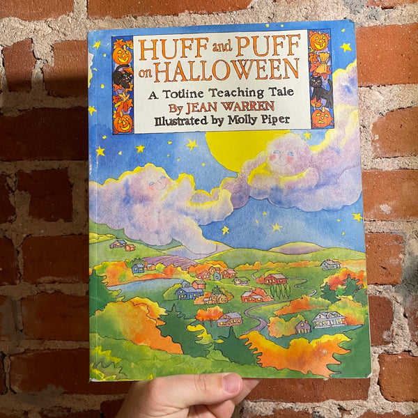Huff and Puff on Halloween - Jean Warren - 1993 Warren Publishing House Inc.