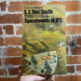 Spacehounds of IPC - E.E. Doc Smith - 1974 Panther Books Paperback