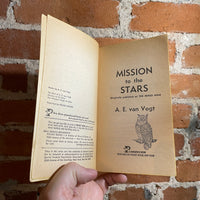 Mission to the Stars - A.E. van Vogt - 1977 Pocket Books Paperback - Foil Embossed Cover