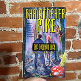 The Tachyon Web - Christopher Pike - 1997 Archway Paperback - David Farren Cover