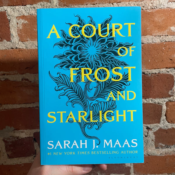 A Court of Frost and Starlight - Sarah J. Maas - Paperback