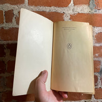 The Idiot - Fyodor Dostoyevsky - 1961 Penguin Books Classics Red Translated by David Magarshack