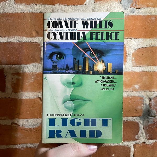 Light Raid - Connie Willis & Cynthia Felice - 1990 Ace Books Paperback - John Harris Cover