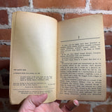 The Earth War - Mack Reynolds - 1963 Pyramid Books Paperback