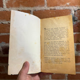 Situation Red: The UFO Siege - Leonard H. Stringfield - 1977 Fawcett Crest Books Paperback