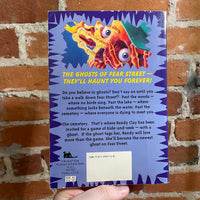 Ghosts of Fear Street - R.L. Stine - 1995 Minstrel Books Paperback - Broeck Steadman Cover