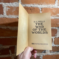 The War of the Worlds - H.G. Wells - 1968 Scholastic Books Paperback