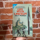 Life with Lancelot  - John. T. Phillifent / Hunting On Kunderer - William Barton - 1973 Ace Double Paperback