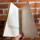 The Palestinians Selected Essays - Hatem I. Hussani - Palestinian Information Office Trade Paperback