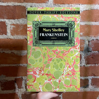 Frankenstein, or the Modern Prometheus - Mary Shelley - Dover Paperback