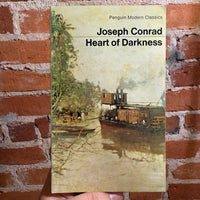 Heart of Darkness - Joseph Conrad - Penguin Books Paperback