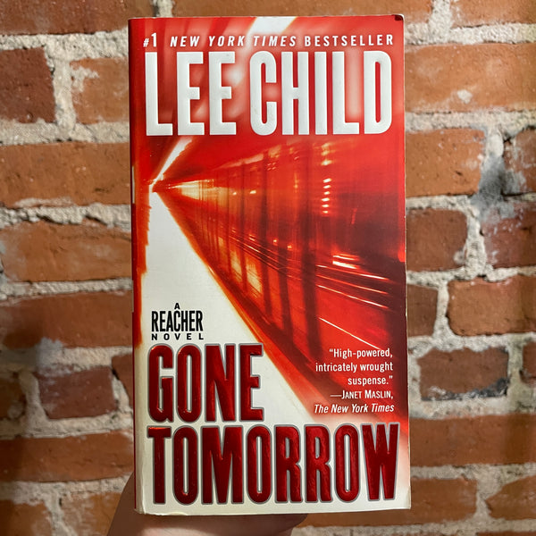 Gone Tomorrow (Jack Reacher #13) - Lee Child - 2010 Dell Books Paperback - Carlos Beltran Cover