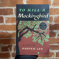 To Kill a Mockingbird - Harper Lee - Harper Modern Classics Papedback