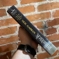 Neverwhere - Neil Gaiman - 2016 Paperback - Robert McGinnis Cover