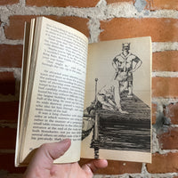 Pro - Gordon R. Dickson - 1978 Ace Books Illustrated Paperback