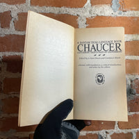 Canterbury Tales - Chaucer - A Bantam Dual-Language Book Chaucer - Edited by A. Kent Hieatt and Constance Hieatt - 1964 8th Paperback