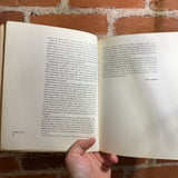 UnderCover: An Illustrated History of American Mass Market Paperbacks - Thomas L. Bonn - 1982 Penguin Books Softcover