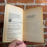 The Hitchhiker’s Guide to the Galaxy - Douglas Adams - 1981 24th Pocket Books Paperback