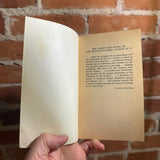 The Crying of Lot 49 - THomas Pynchon - 1972 7th Bantam Books Paperback