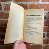 The Restaurant at the End of the Universe - Douglas Adams - 1982 Pocket Books Paperback
