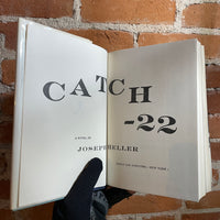 Catch-22 - Joseph Heller - Bookprint Reprint Hardback