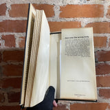 Conundrum: From James to Jan - An Extraordinary Personal Narrative of Transsexualism - Jan Morris 1974 Harcourt Brace Jovanovich, Inc. Hardback